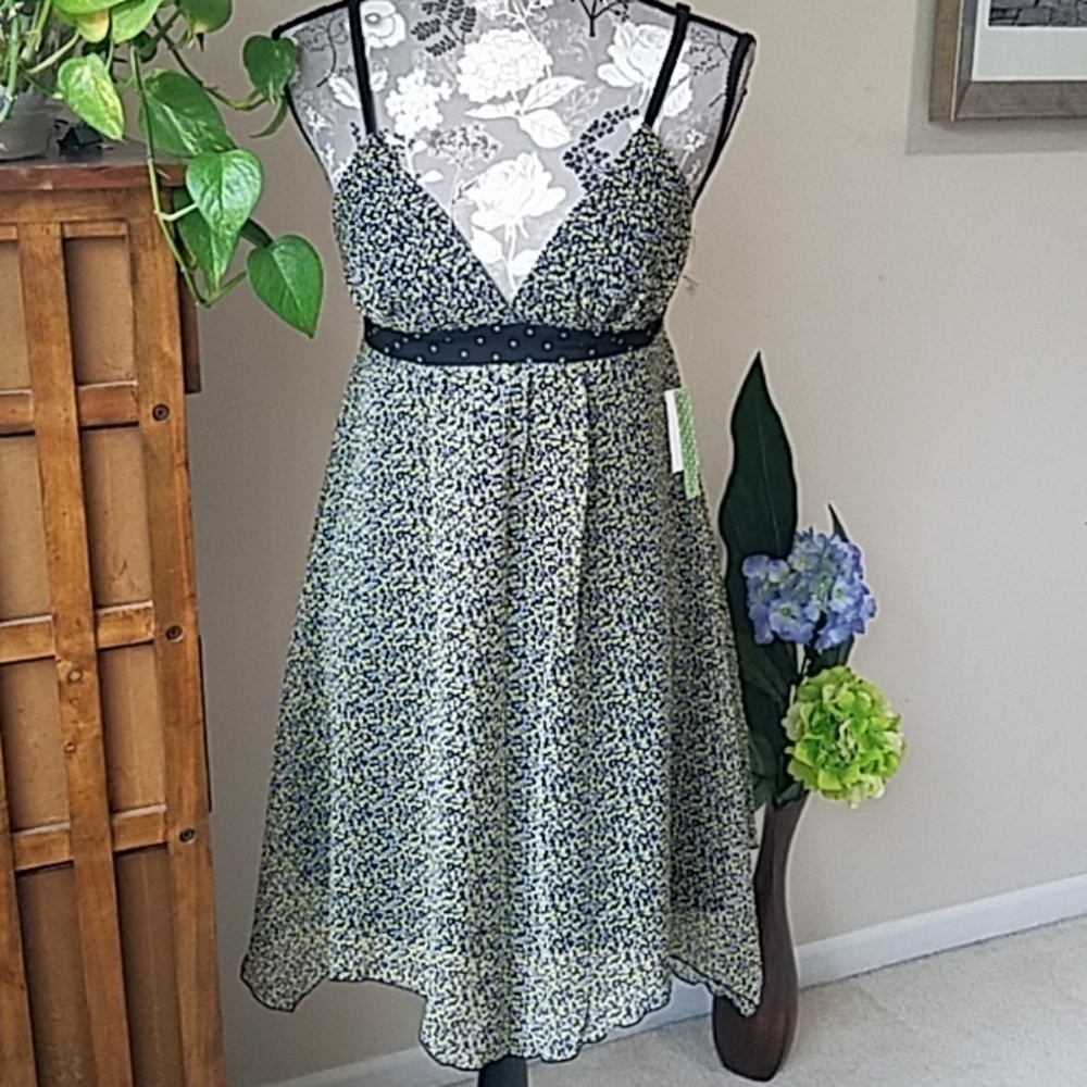NWT Johnny Martin floral babydoll Fesrival dress Sz.‎ 5